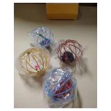Gilroy Cage, Wire Plush Mouse Cage, Funny Cat Toy, Interactive Hide Balls Toy, Random Color 4 pack