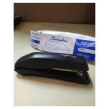 Swingline Stapler, Office Desk Stapler, 15 Sheet Paper Capacity, Durable, Heavy Duty Stapler for Office Desktop or Home Office Supplies, Black