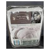 KATHY IRELAND HOME ESSENTIALS KING COMFORTER