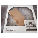 hampton home PEGBOARD KIT Contains: 16in 16in