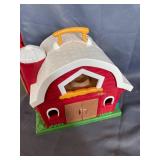 CHILDRENS PLAY FARM HOUSE