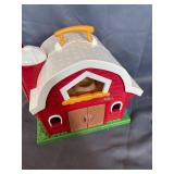 CHILDRENS PLAY FARM HOUSE