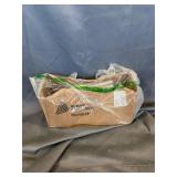 11 COUNT SOLOAR POWERED GARDEN LIGHTS