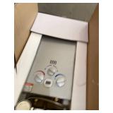 JUNSKY AMERICA INC 6 l, 1.58 GPM Residential Liquid Propane Outdoor Portable Tankless Gas Water Heater