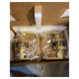 AmazonCommercial Grade 2 Commercial Duty Door Lever-Privacy Lockset, Polished Brass Finish, 4-Pack