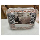 Madison Park Dartmouth Red 5-piece Jacquard Bedspread Set- Retail:$103.49