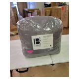 Queen/Full - Queen- Silver Orchid Quirk Oversized Comforter Set- Retail:$122.49