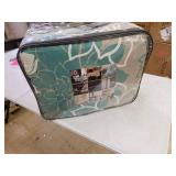 Madison Park Brianna Aqua Quilted Coverlet Set- Retail:$117.99