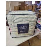 Relax by Tommy Bahama Clearwater Cay Blue Comforter Set- Retail:$176.45