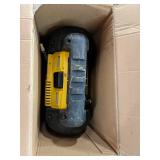dewalt dxaej14 jump starter: 1400 peak/700 instant amps, 120 psi digital air compressor