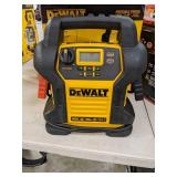 dewalt dxaej14 jump starter: 1400 peak/700 instant amps, 120 psi digital air compressor