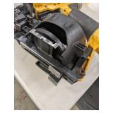 Pneumatic 15° Coil Roofing Nailer