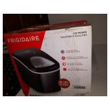 Frigidaire EFIC117-SSBLACK-COM EFIC117-SSBLACK 26 Lbs Portable Compact Maker, Black Stainless Steel Ice Making Machine