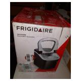 Frigidaire EFIC117-SSBLACK-COM EFIC117-SSBLACK 26 Lbs Portable Compact Maker, Black Stainless Steel Ice Making Machine