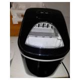 Frigidaire EFIC117-SSBLACK-COM EFIC117-SSBLACK 26 Lbs Portable Compact Maker, Black Stainless Steel Ice Making Machine