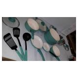 GreenLife Soft Grip Healthy Ceramic Nonstick, Cookware Pots and Pans Set, 16 Piece, Turquoise