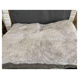 Dog Bed for Large Dogs and Medium Dogs.One Dog Bed +One Dog Bed Cover.Dog Crate Bed, Dog Mat with Waterproof Urine Proof Liner.Luxury and Super Soft Dog Bed. Grey. Windracing Pet Bed