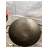 VICTORIA CAST IRON PAN