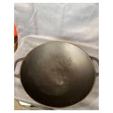 VICTORIA CAST IRON PAN