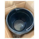 WHITE STEEL TRASH CAN