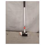 OXO GG Extendable Tub & Tile Brush