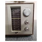 Radio Shack Table Radio