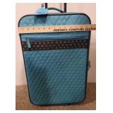 3 Pc Soft Luggage Set (Large Case 14x23 has a crack in the plastic handle see pics)