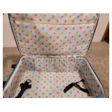3 Pc Soft Luggage Set (Large Case 14x23 has a crack in the plastic handle see pics)