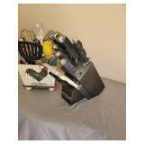 Rooster Utensil Holder with Utensils and Farberware Knife Set