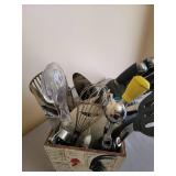 Rooster Utensil Holder with Utensils and Farberware Knife Set