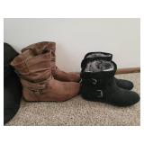 4 Pair Womans Boots Size 7