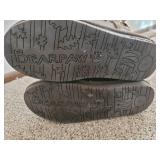 Bearpaw Boots Size 7 (Like New)