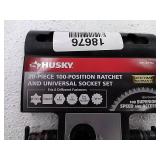 Husky Universal SAE/Metric Socket Wrench Set