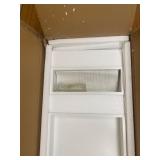 Bathroom Storage Ladder in White 14in L x 15in W x 53in H