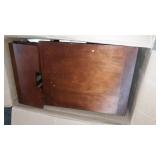 Ball & Cast End Table (Damage To The Table)