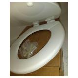 Toliet Seat White , (cracked a bit)