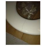 Toliet Seat White , (cracked a bit)