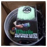 Chemical Guys HOL132 Best Car Wash Bucket Kit with Dirt Trap, 16 fl. oz, 11 Items