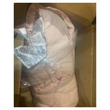 AMAZON BASICS LIGHT PINK COMFORTER SIZE 66 X 90 INCHES