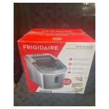 Frigidaire - 14" 26-Lb. Freestanding Icemaker - Stainless steel