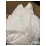 WHITE MATTRESS TOPPER PADDED SHEET
