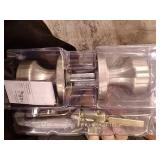 Pismo Round Keyed Entry Knob featuring SmartKey Securityâ¢ in Satin Nickel