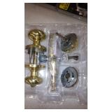 Kwikset 991 Juno Keyed Door Knob and Sgl Cyl Deadbolt Combo Pack in Polished Brass