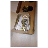 Kwikset 95530-017 Polished Brass Montara Two-Point Locking Single Cylinder Handleset With Juno Knob