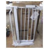 Regalo Easy Step 38.5-Inch Extra Wide Walk Thru Baby Gate