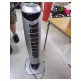 Floor Fan w/ Remote (Needs Work) Floor Fan w/ Remote (Needs Work)
