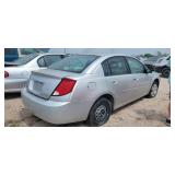 2004 Saturn Ion, Silver