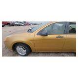 2009 Ford Focus SE, Gold