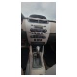 2009 Ford Focus SE, Gold