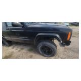 2000 Jeep Cherokee, Black